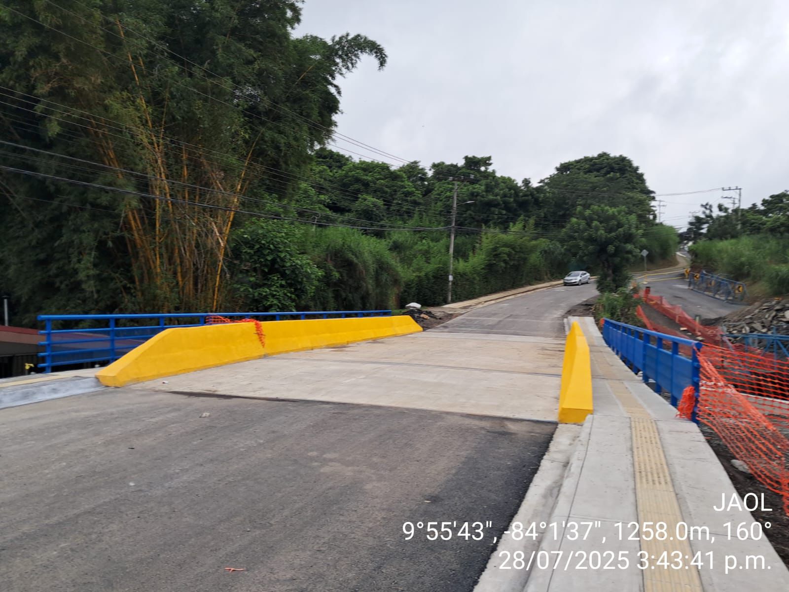 Habilitan paso vehicular sobre nuevo puente en Calle Koberg en Curridabat