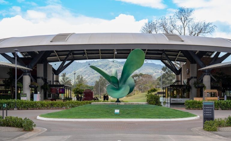 Aleste presenta la escultura “Germinal”, del arquitecto y artista visual Francesco Bracci